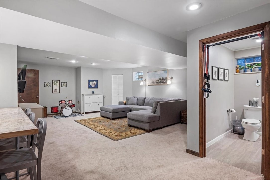 118 Downing Dr