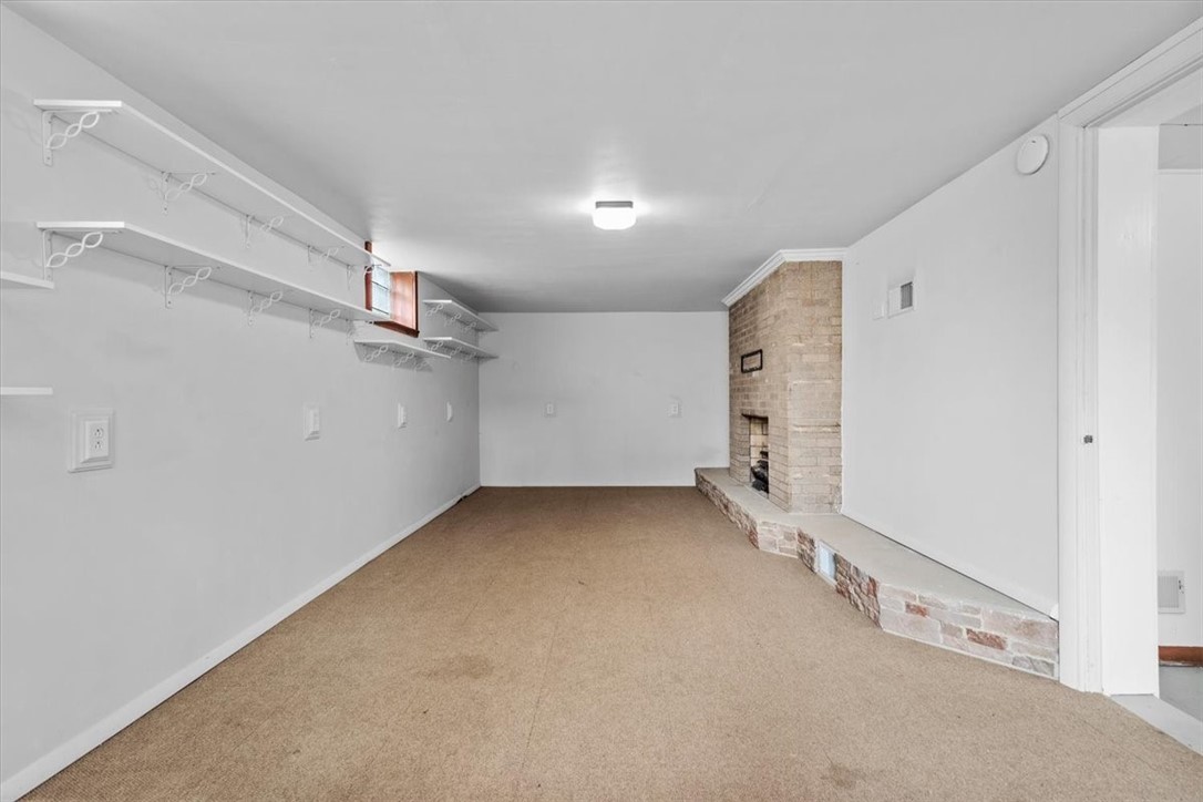 121 Marion Drive
