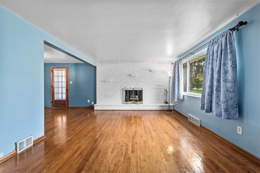 121 Marion Drive