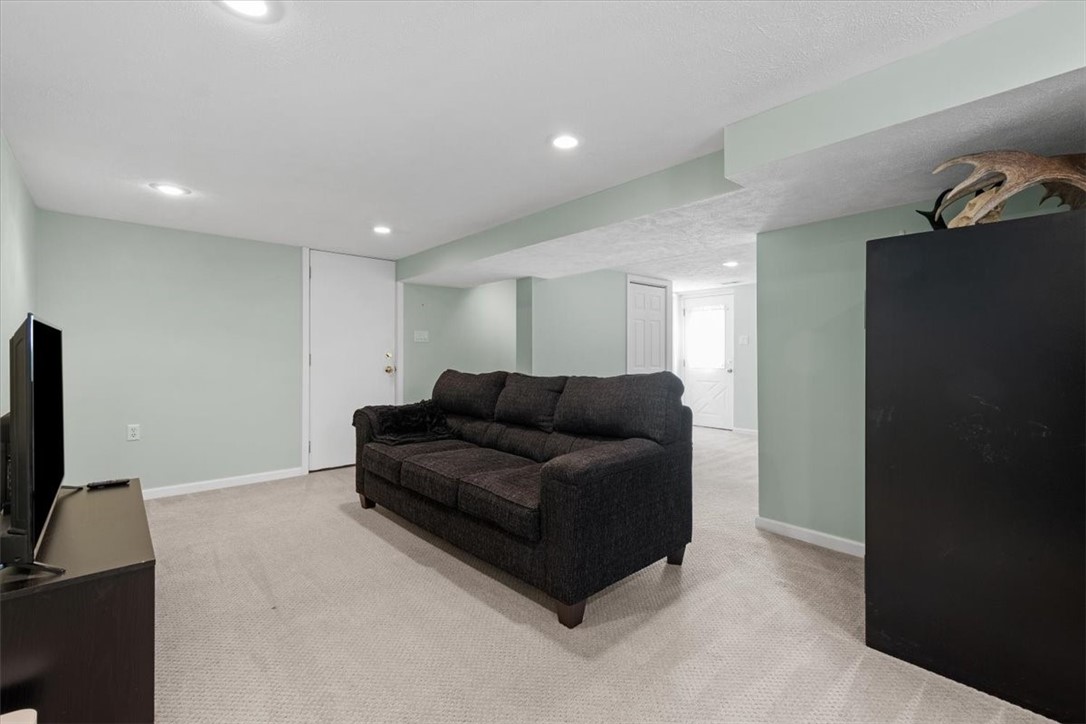 209 Clubside Dr