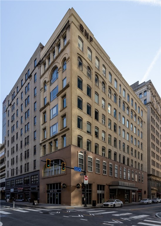 11 Fifth Ave 301