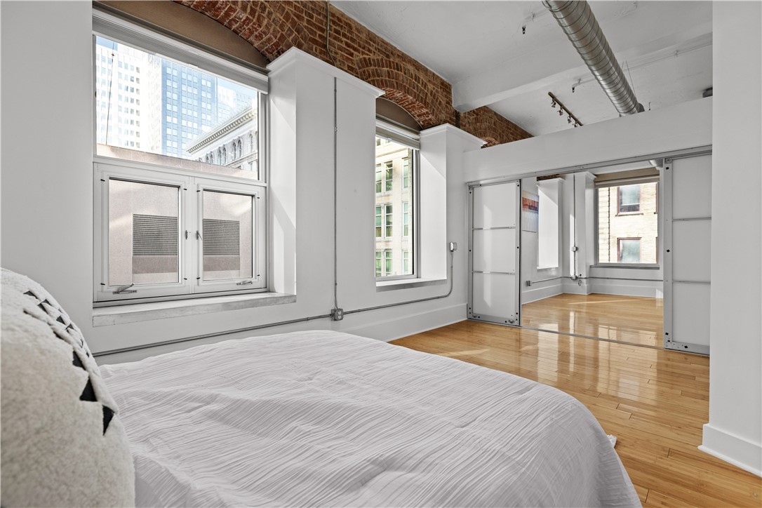11 Fifth Ave 301