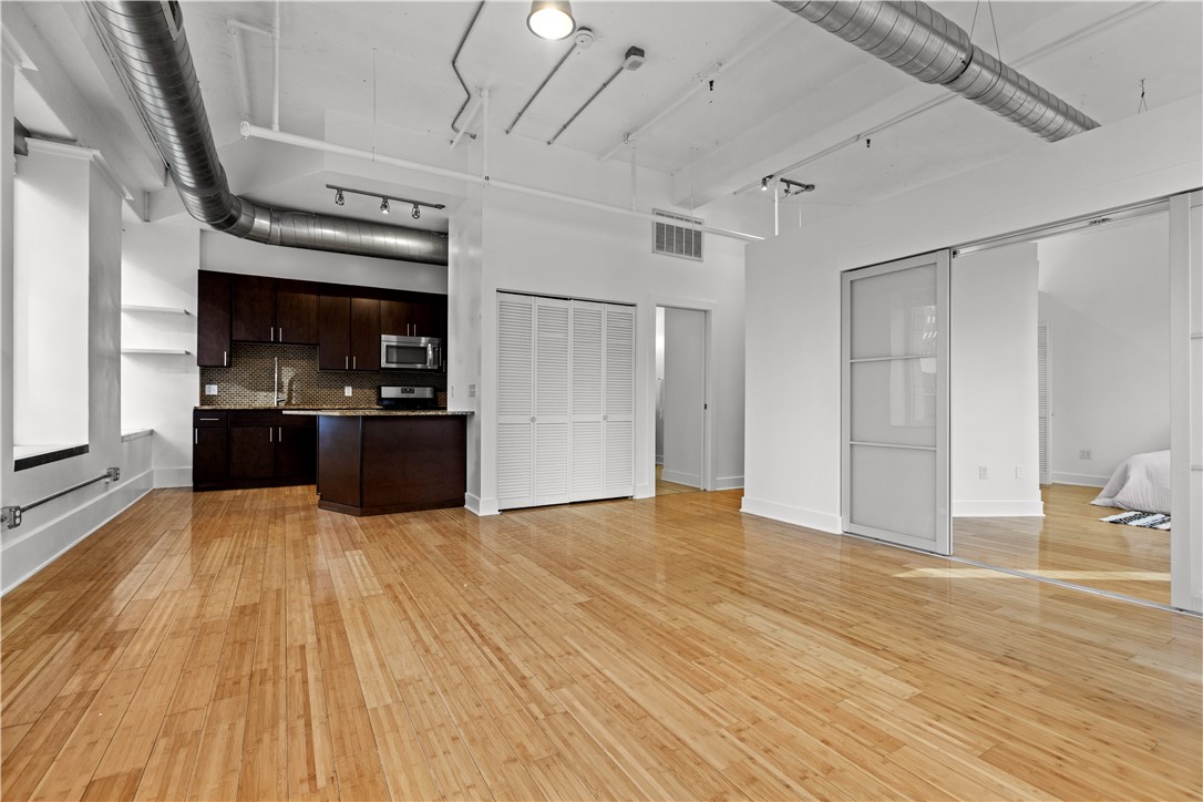 11 Fifth Ave 301