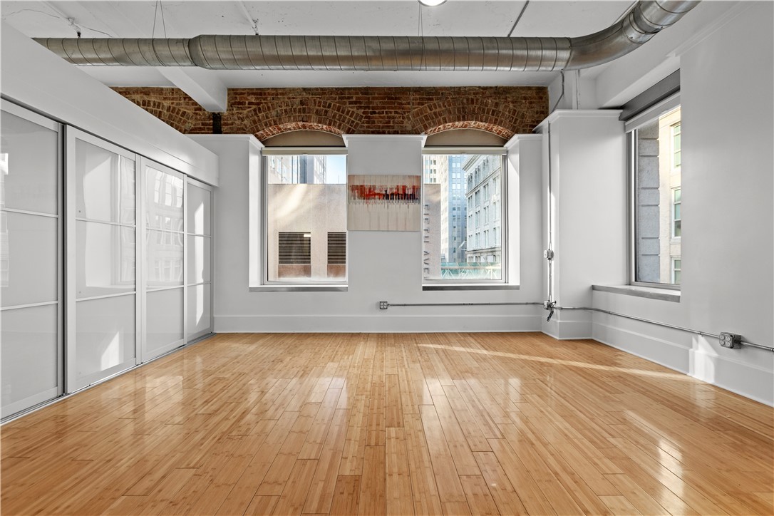 11 Fifth Ave 301