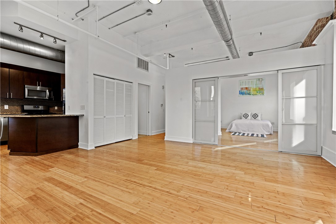 11 Fifth Ave 301