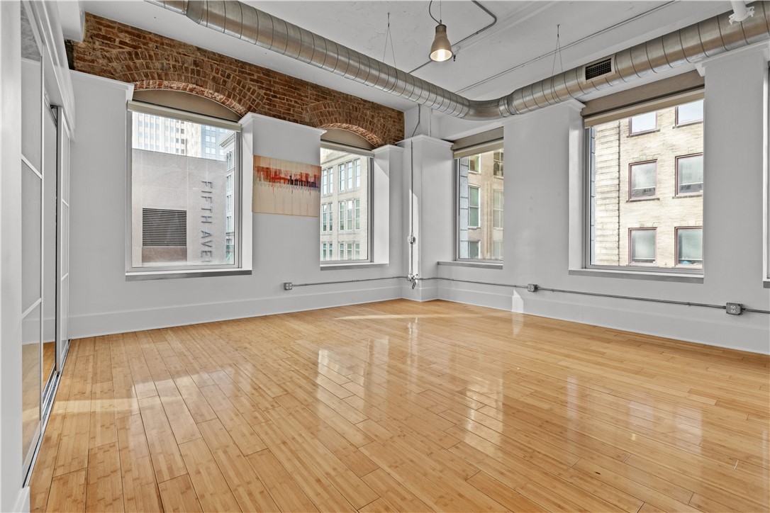 11 Fifth Ave 301