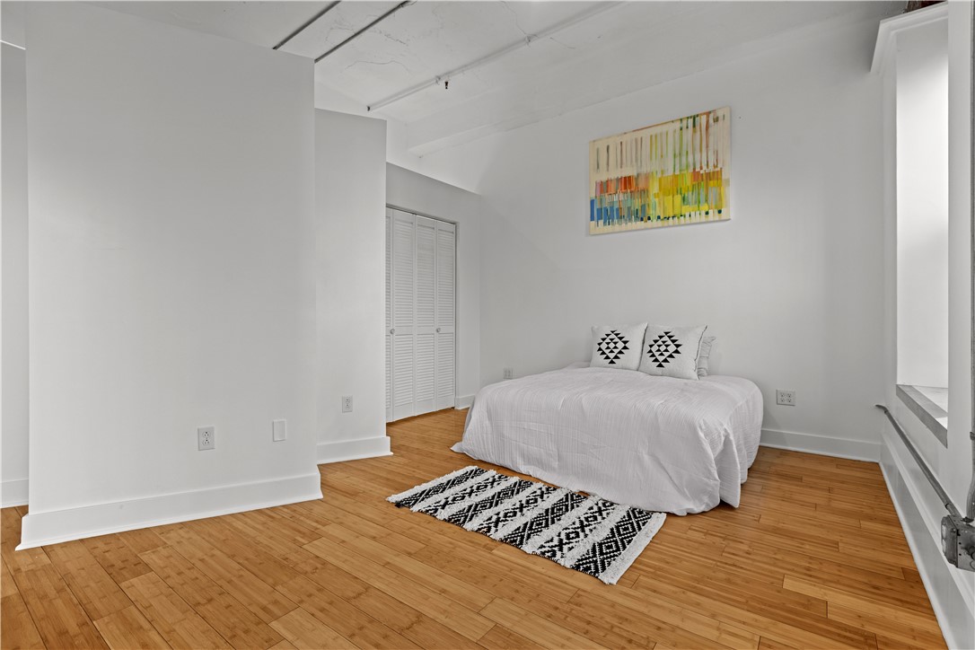 11 Fifth Ave 301