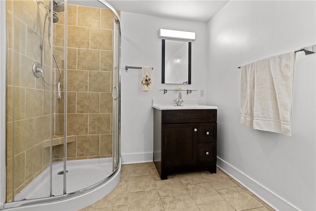11 Fifth Ave 301