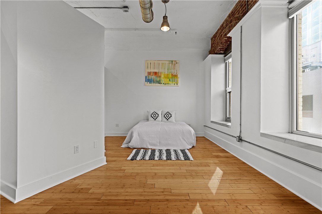 11 Fifth Ave 301