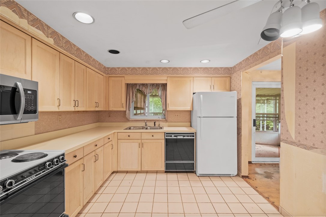 1395 Great Oak Dr