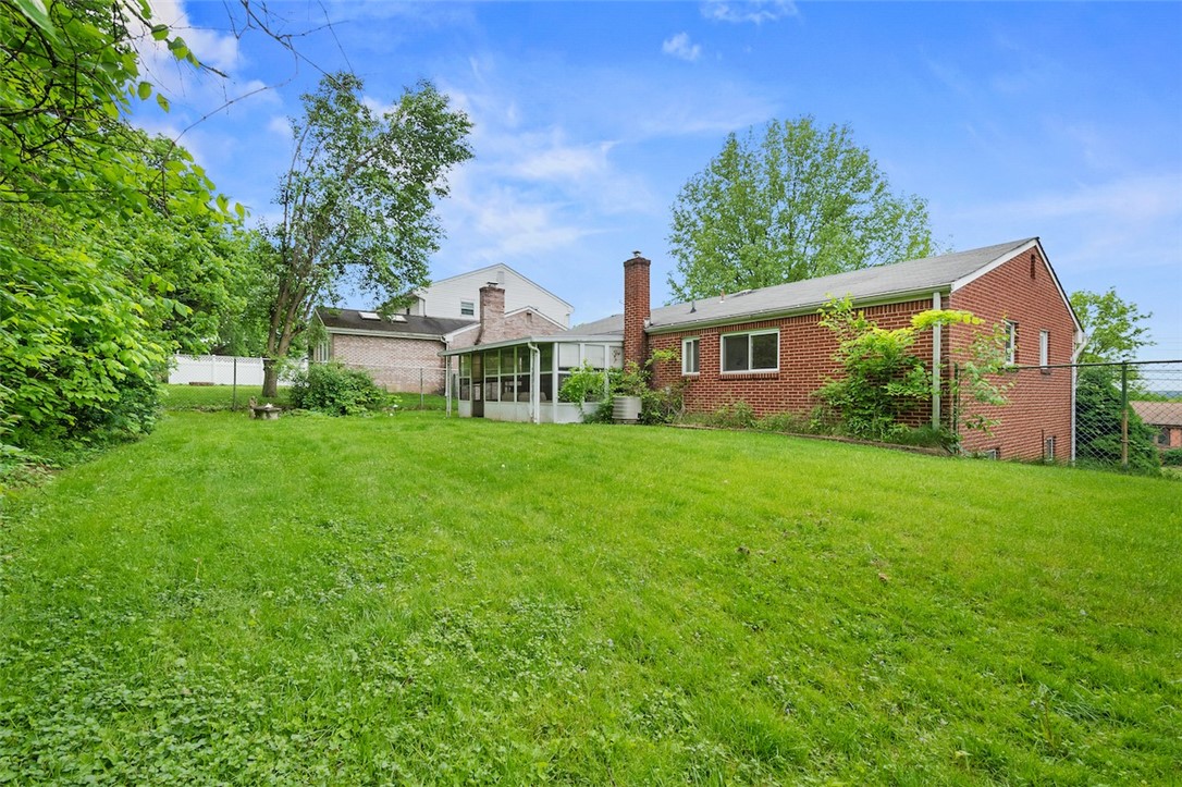 1395 Great Oak Dr