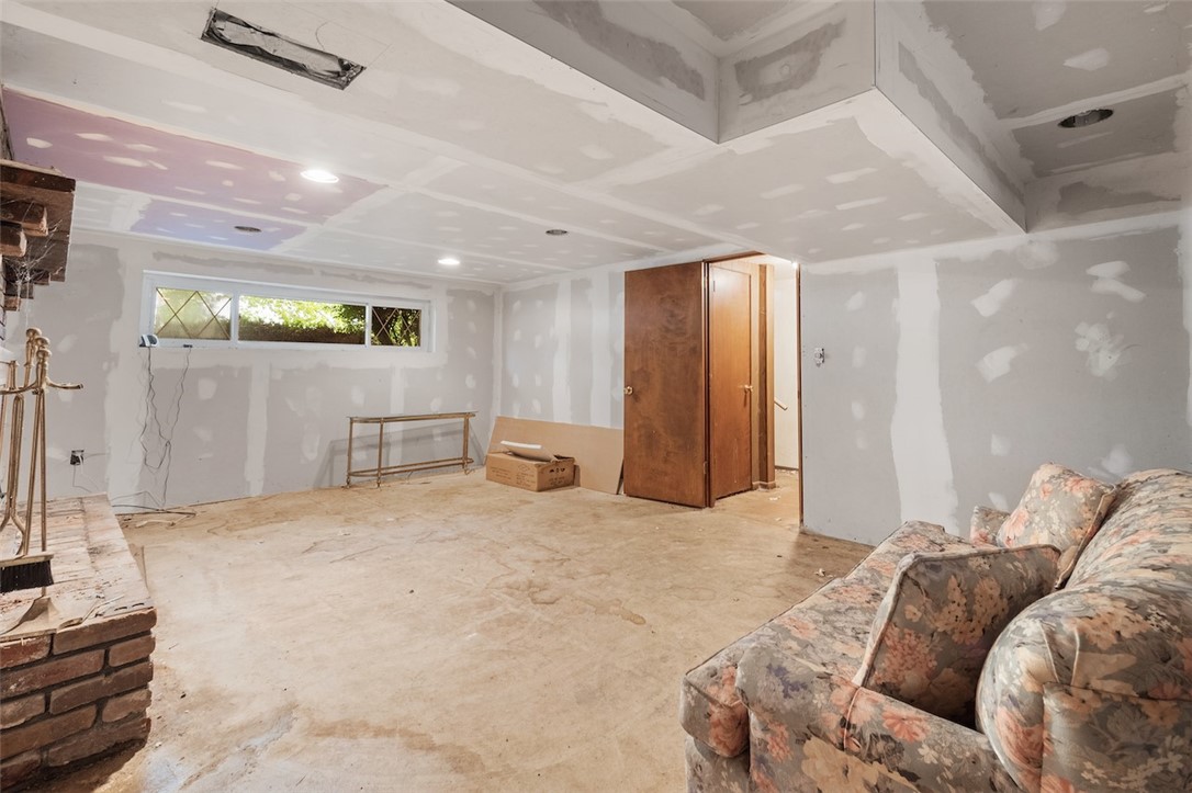 1395 Great Oak Dr