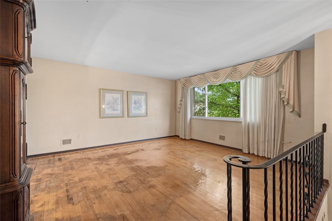 1395 Great Oak Dr