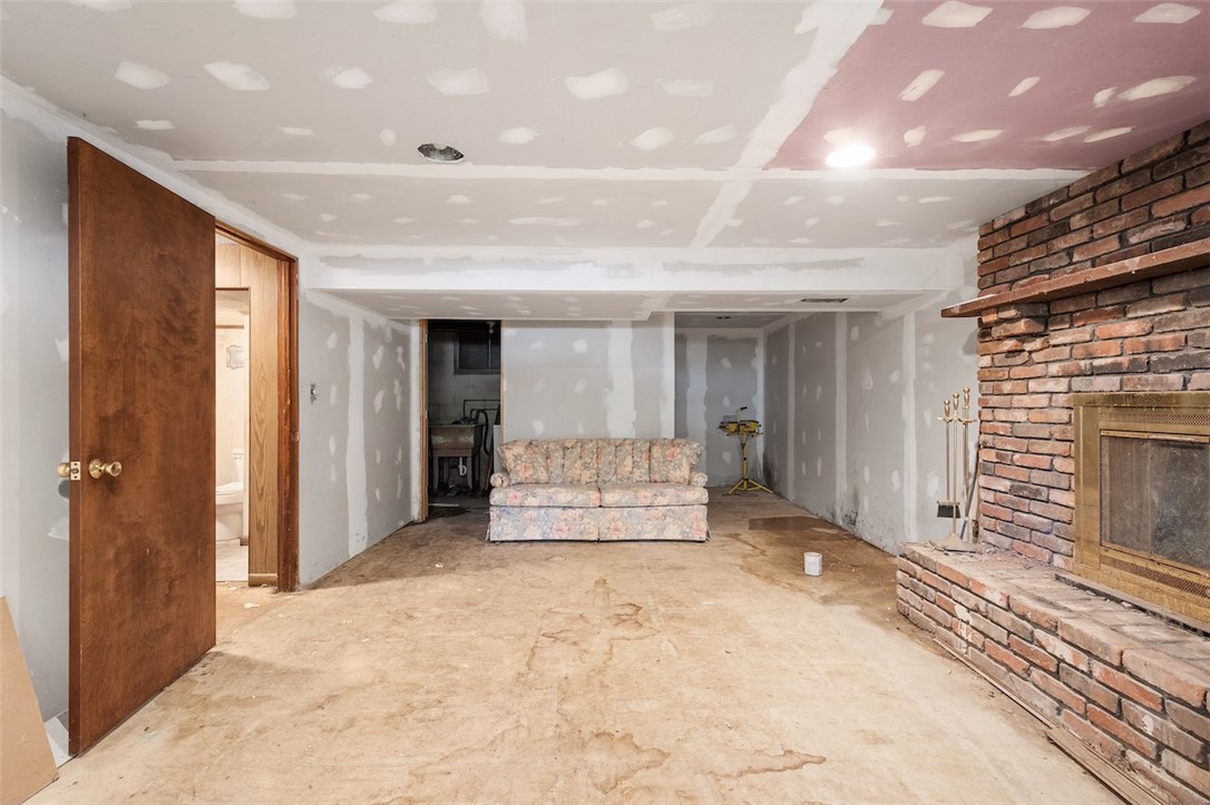 1395 Great Oak Dr