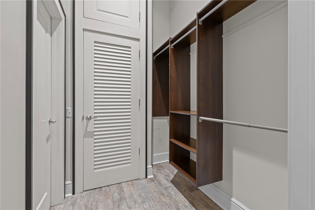 3644 Penn Ave 305