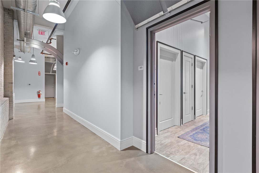 3644 Penn Ave 305