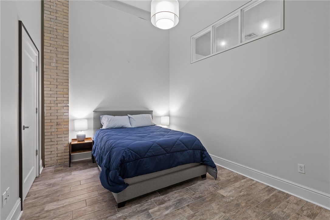 3644 Penn Ave 305
