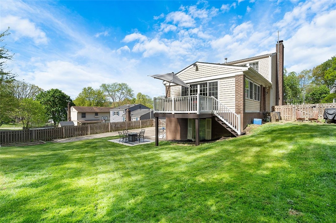 3039 Amy Dr