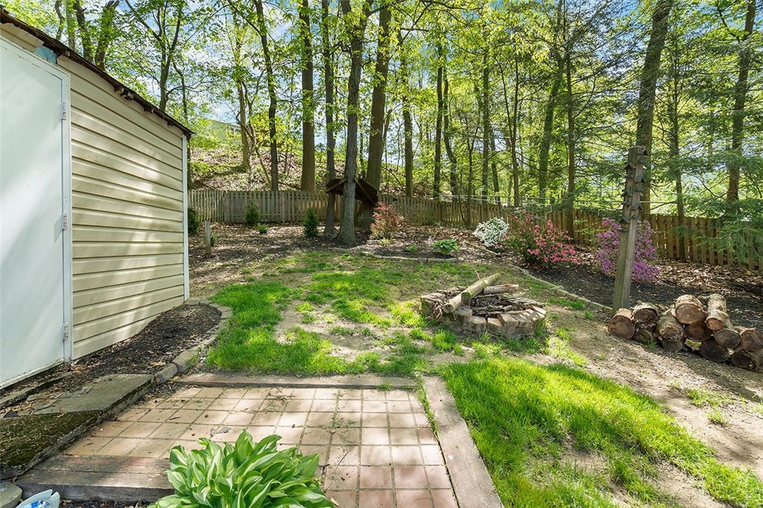 3039 Amy Dr