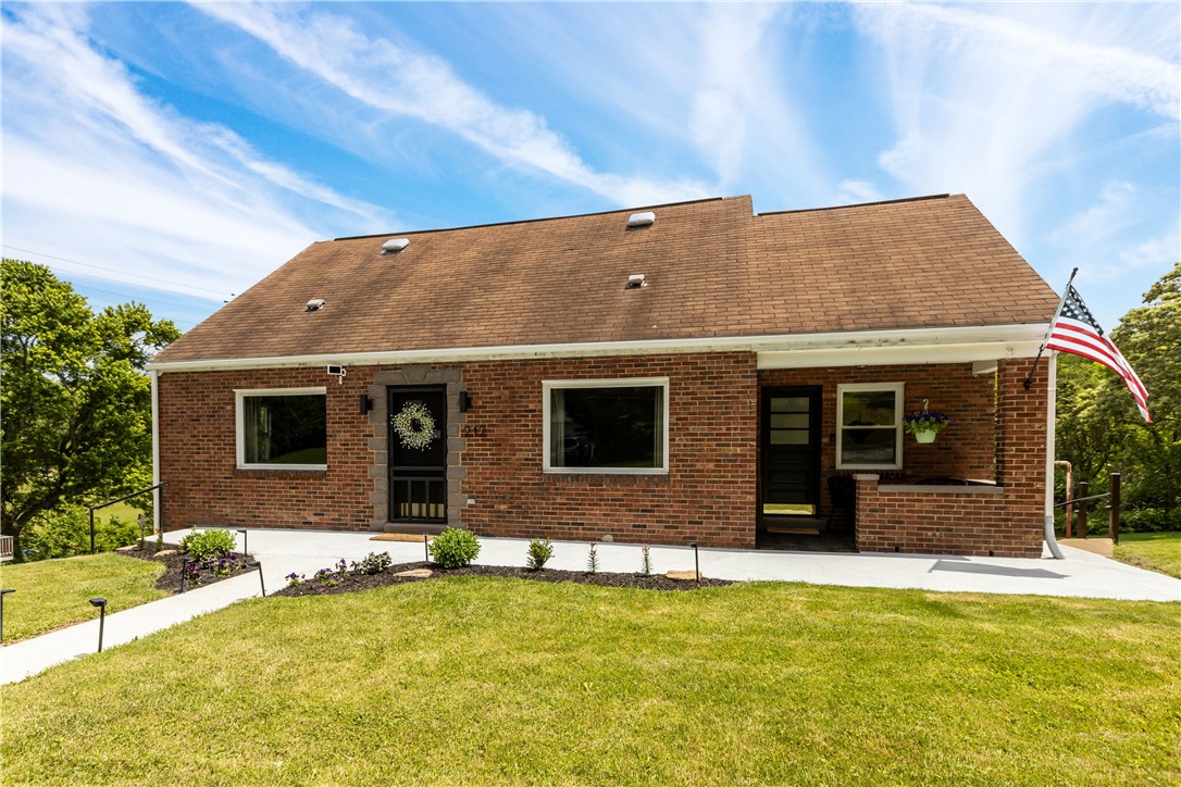 212 Fairview Rd