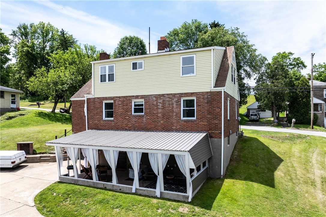 212 Fairview Rd