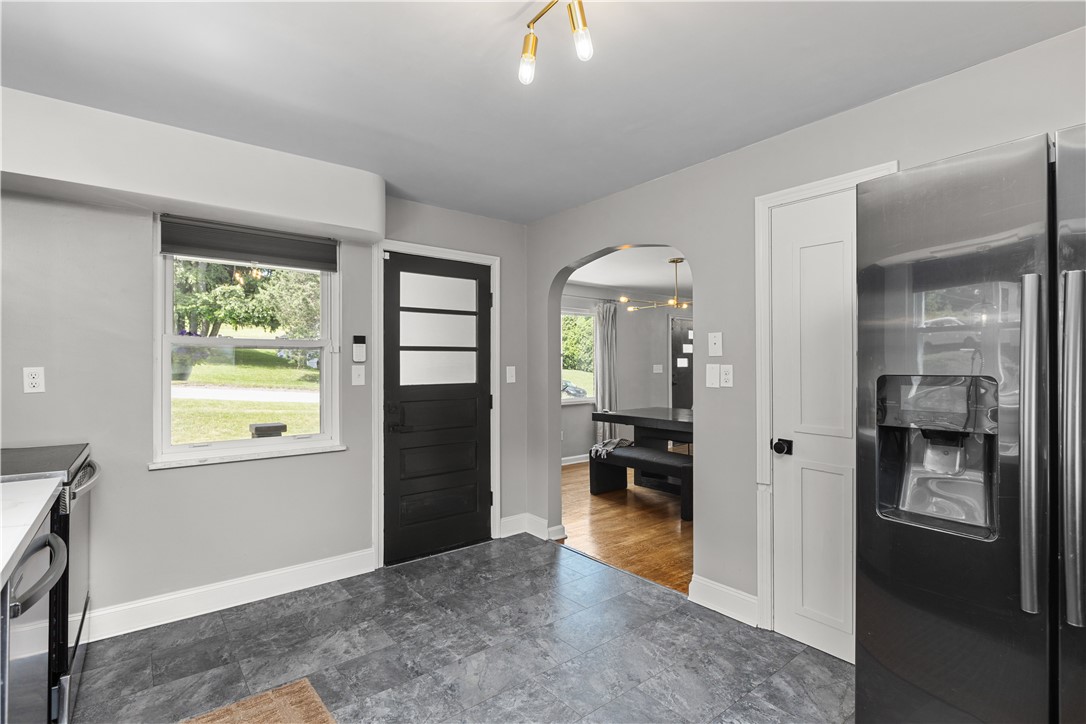 212 Fairview Rd