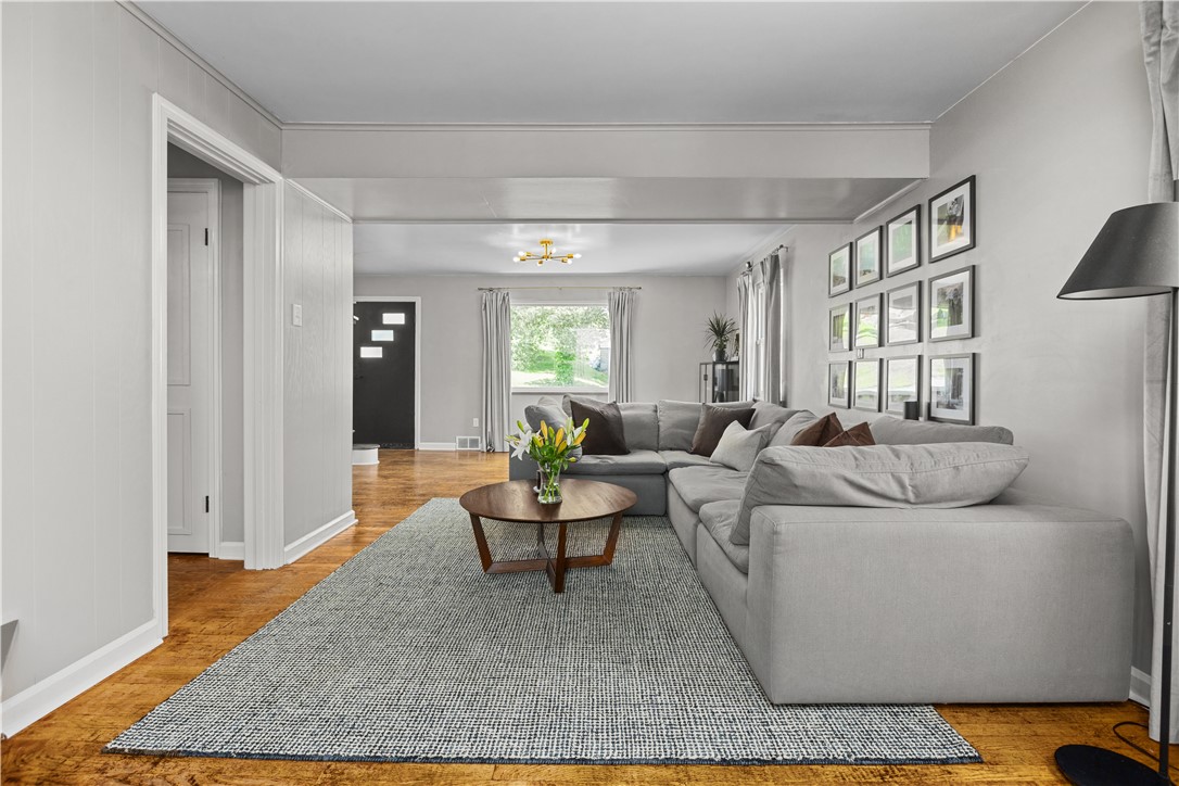 212 Fairview Rd
