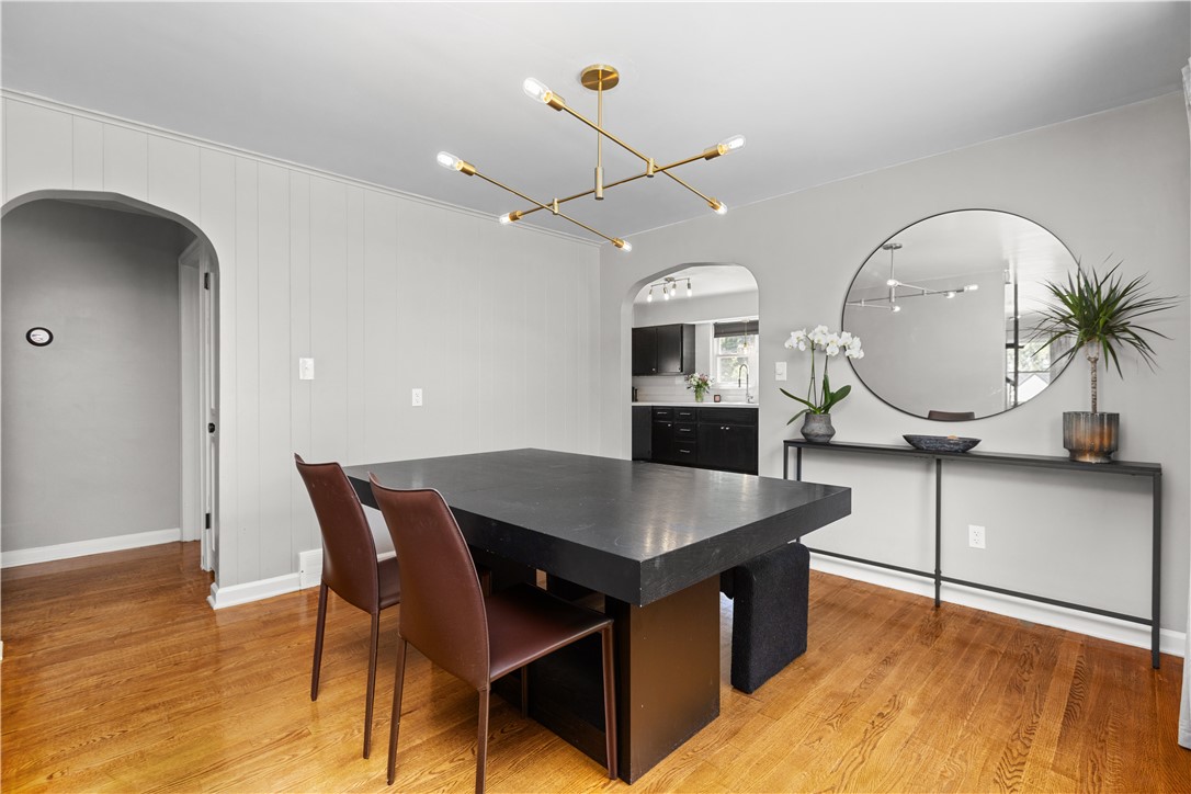 212 Fairview Rd