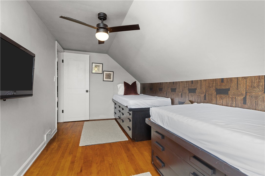 212 Fairview Rd