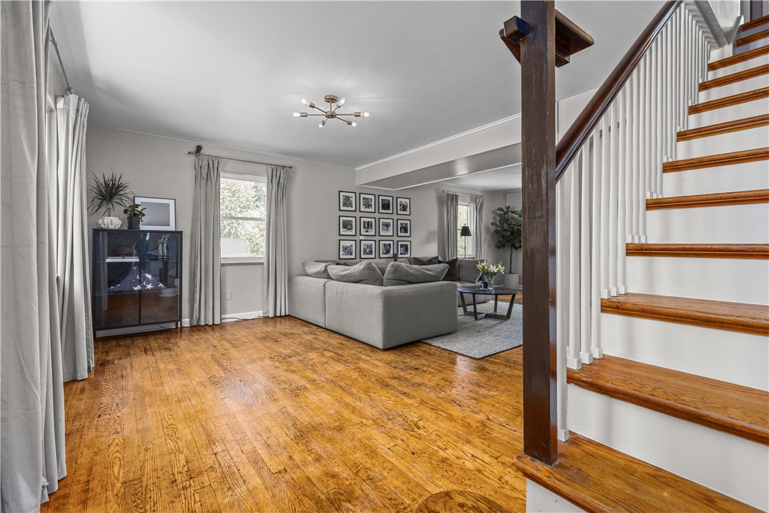 212 Fairview Rd