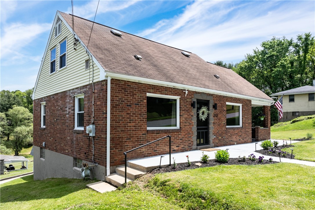 212 Fairview Rd