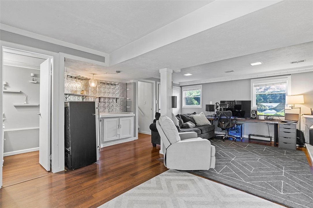 105 Lee Ridge Drive