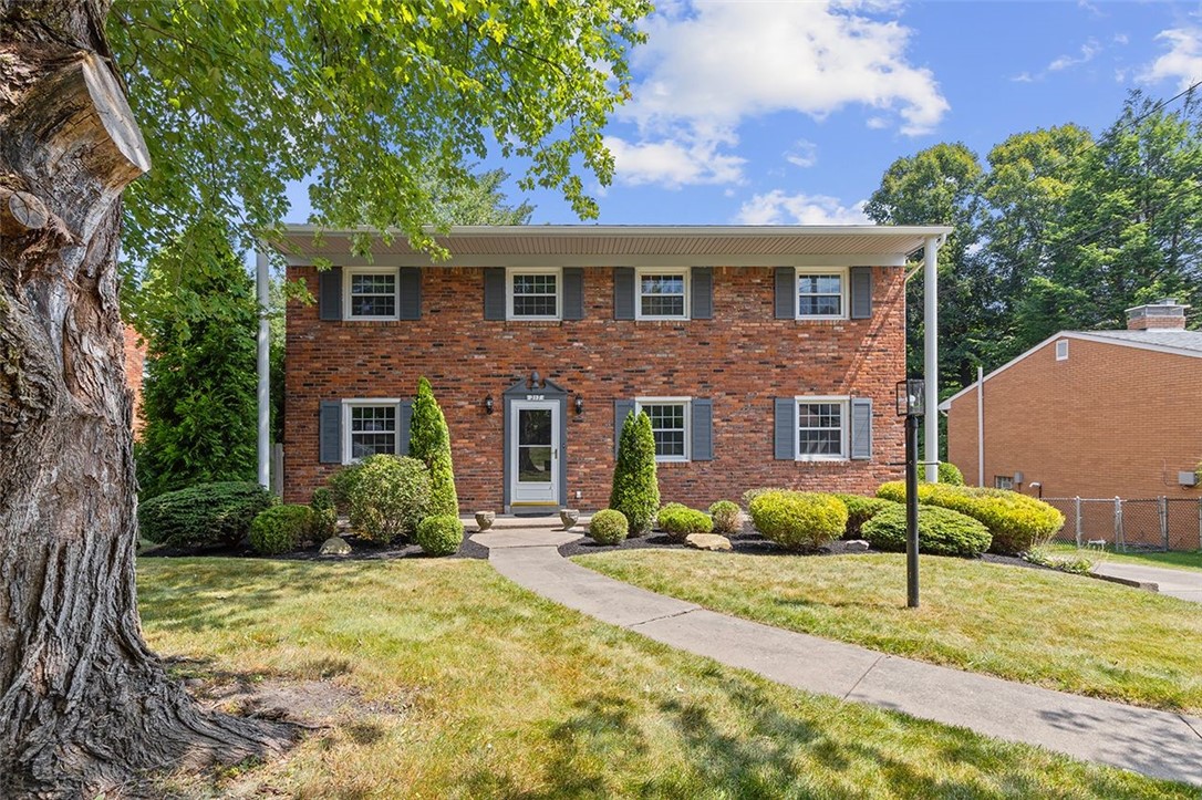 217 Lytton Rd
