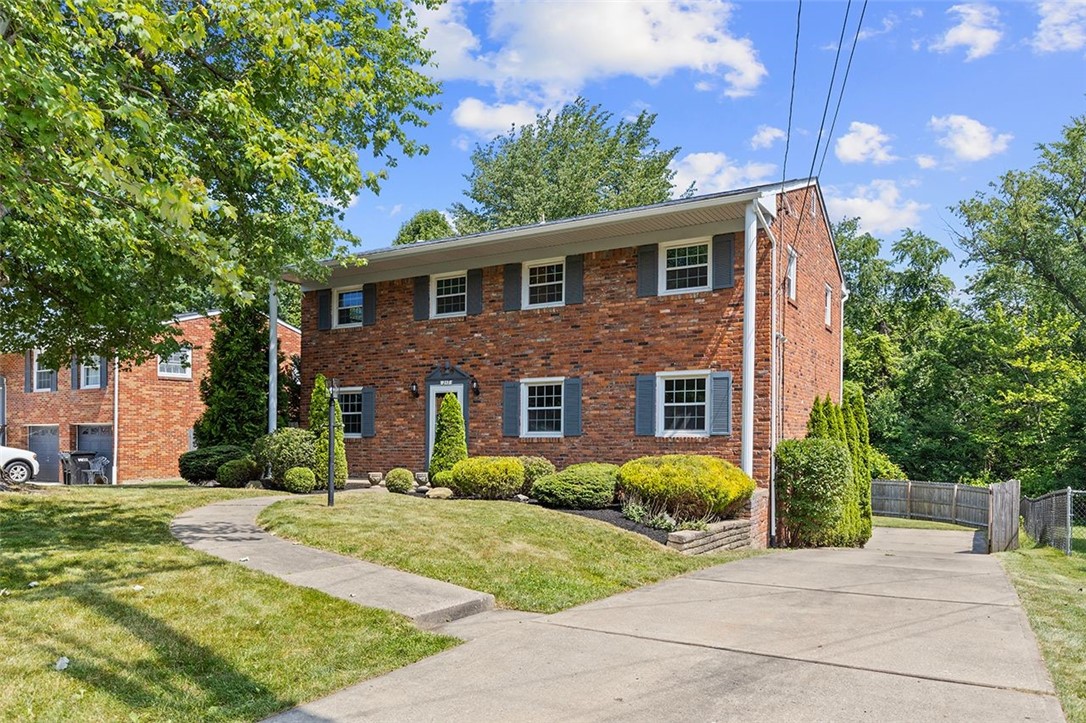 217 Lytton Rd