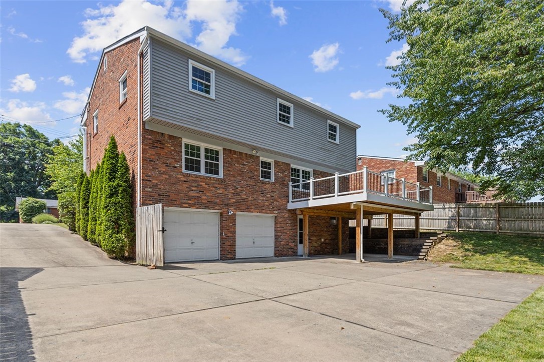 217 Lytton Rd