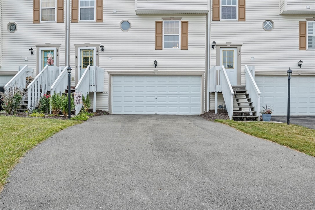 129 Cathedral Ct