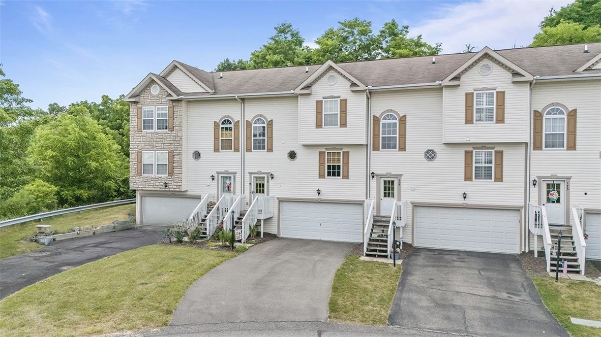 129 Cathedral Ct