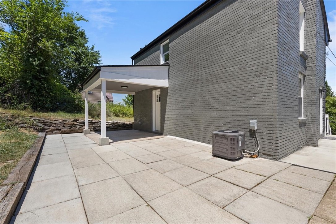 4120 Outlook Dr