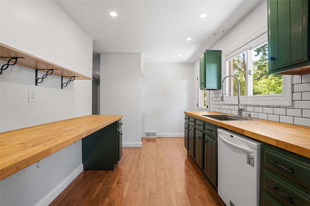 100 Berdine Dr