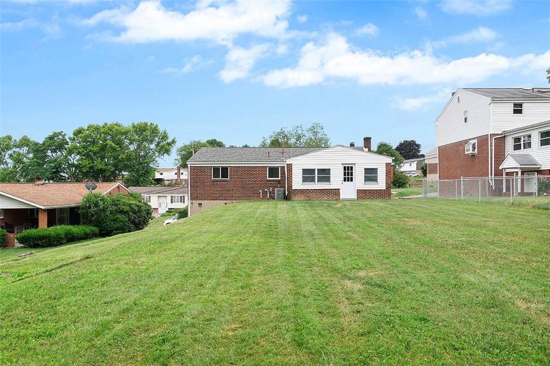 1015 Fiddleback Dr