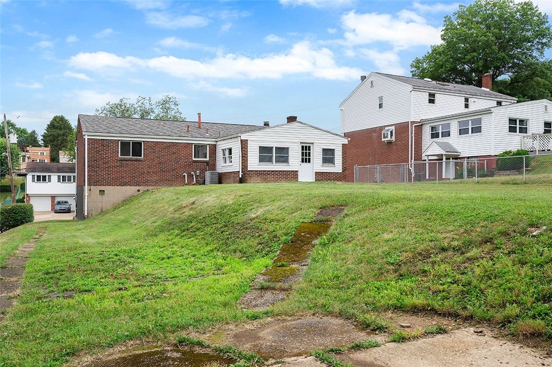 1015 Fiddleback Dr