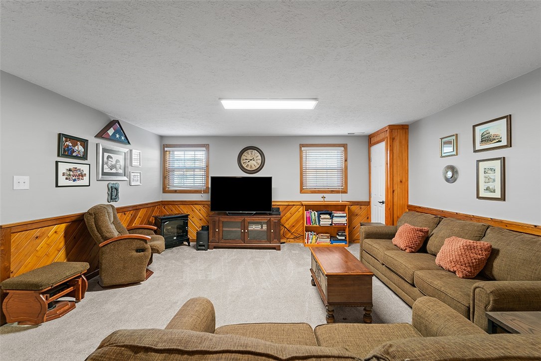 101 Cedar Ridge Drive