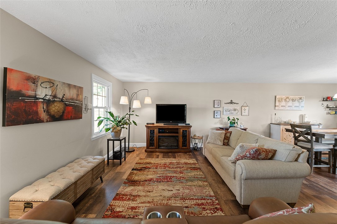 101 Cedar Ridge Drive