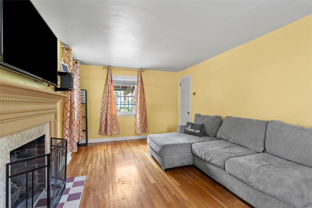 424 Thompson Run Rd