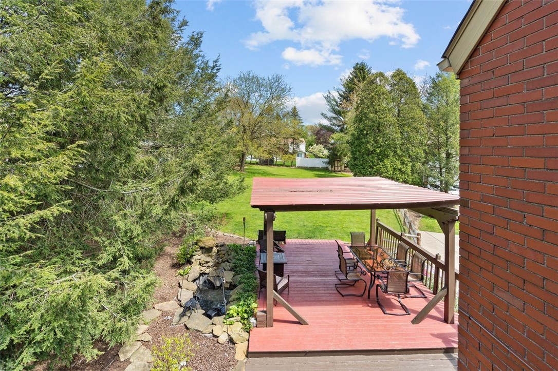 424 Thompson Run Rd