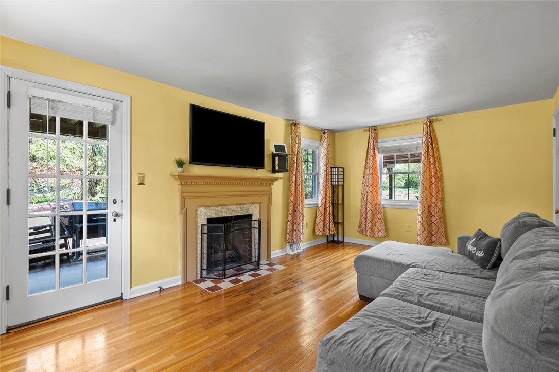 424 Thompson Run Rd