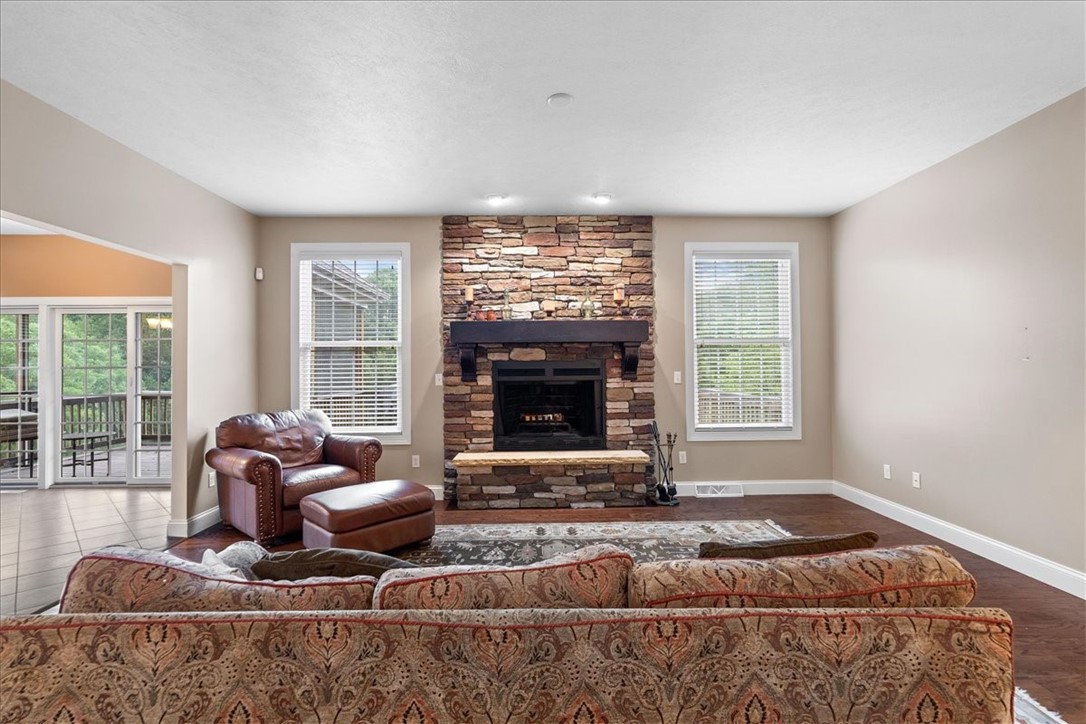 2218 Shannon Mills Dr