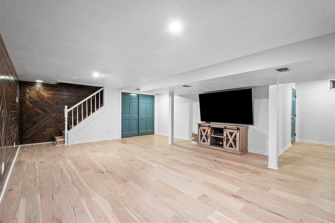 115 Shirley Ln