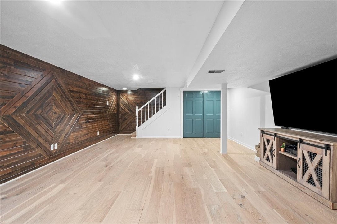 115 Shirley Ln