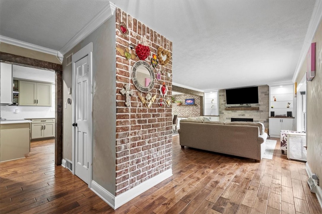 115 Shirley Ln